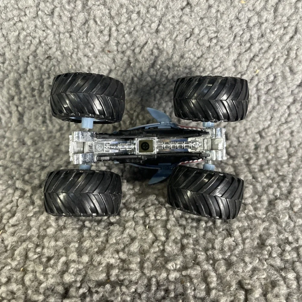 Monster Jam‎ Monster dirt, Megalodon 1:64 diecast truck, Spin Master toys